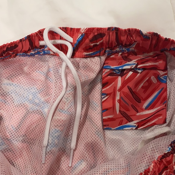 Vineyard Vines swim trunks - Picture 3 of 7